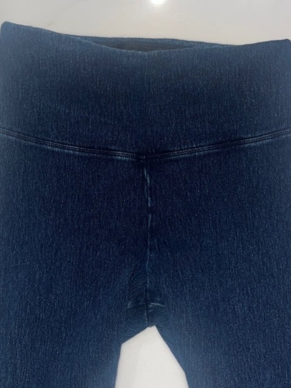 Lysse Denim Legging (28" Inseam) - Picture 5 of 10